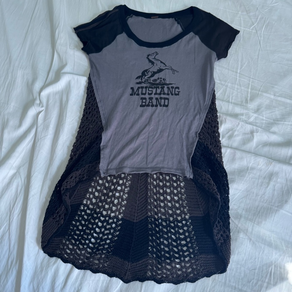 Free People Mustang Band Tee Crochet Mesh Back Top gray black Small mixed media - Picture 4 of 11